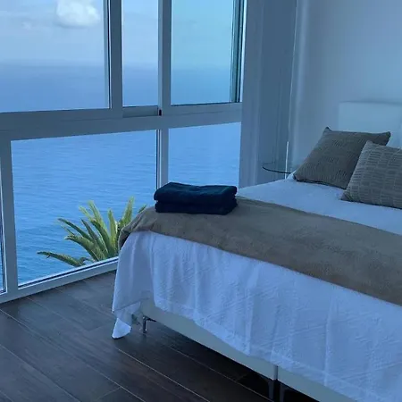 Crystal Ocean Villa Lavaderos